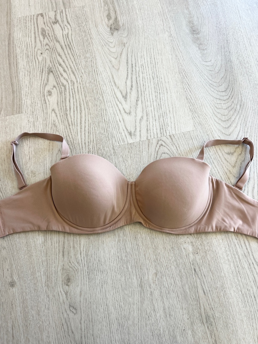 Skims Nude T-Shirt Bra